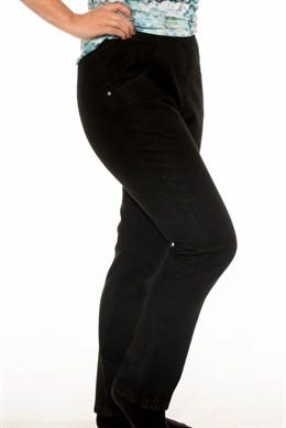 Signature sorte cowboy bukser med elastik i taljen til damer. De  har sidelommer og er bomuldsblanding